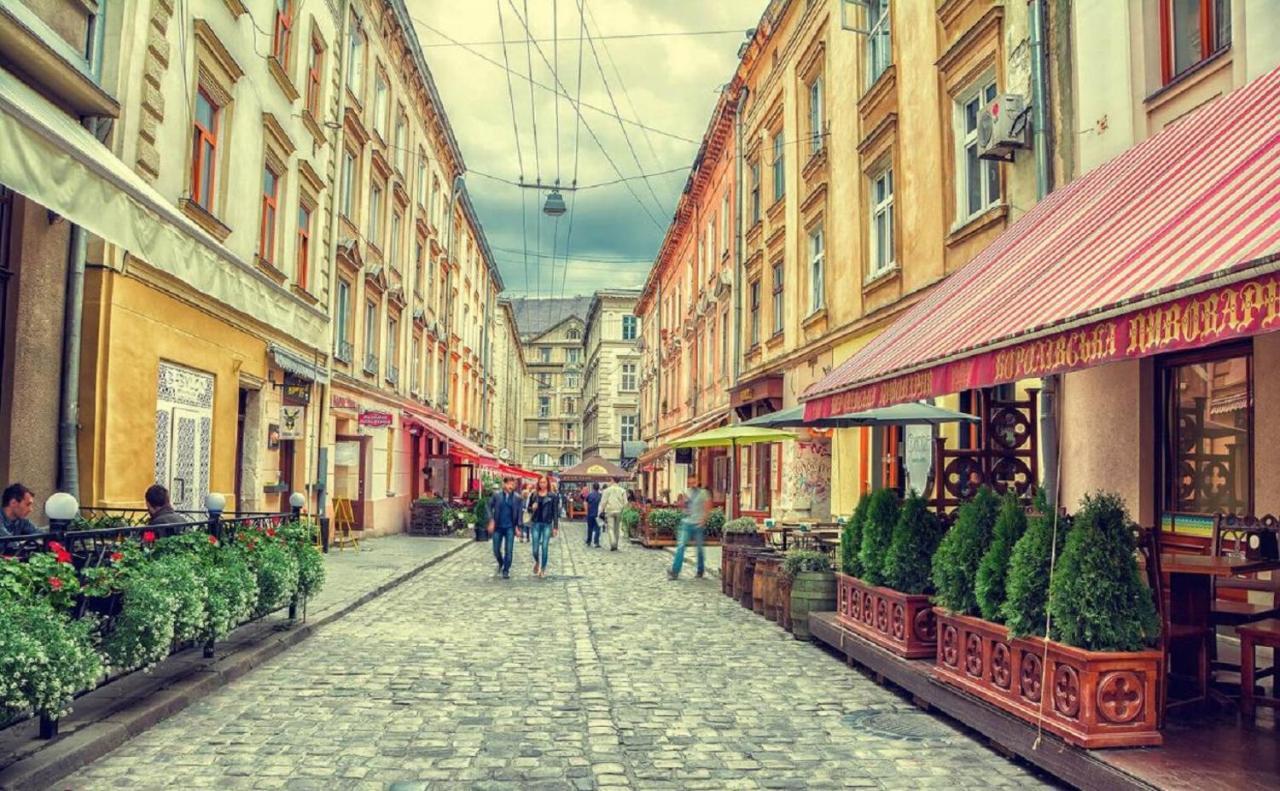 Apartment On Lychakivska Lviv Buitenkant foto