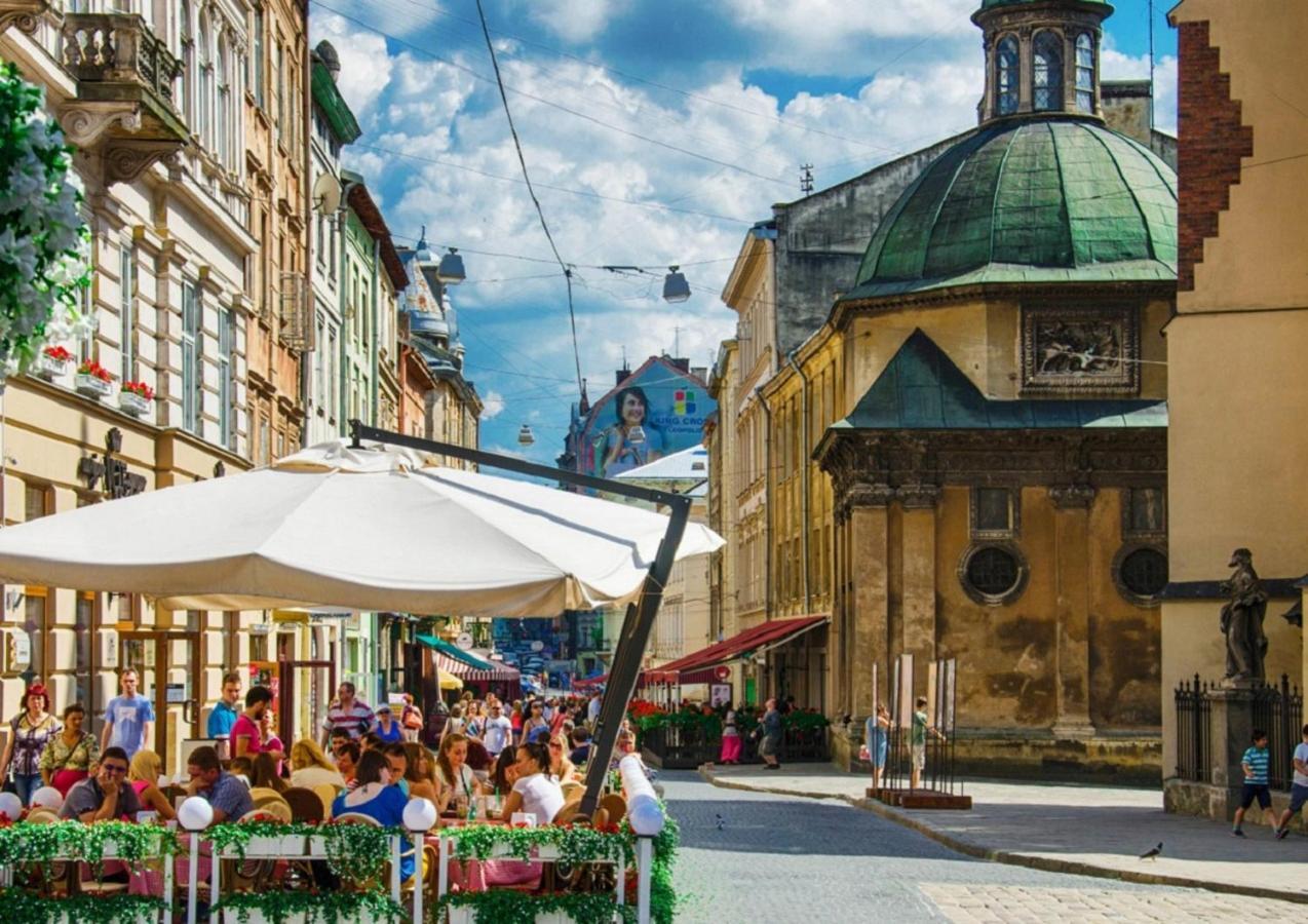 Apartment On Lychakivska Lviv Buitenkant foto