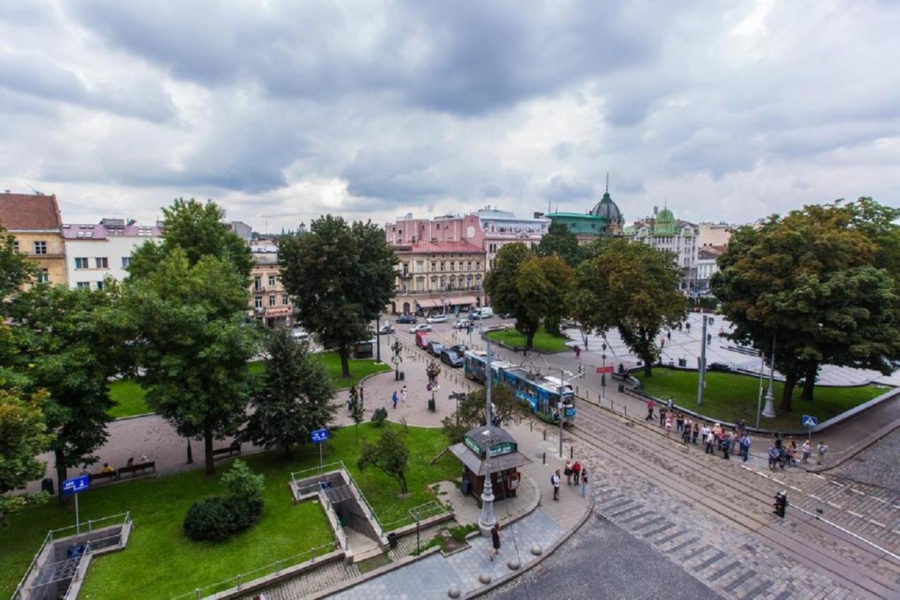 Apartment On Lychakivska Lviv Buitenkant foto
